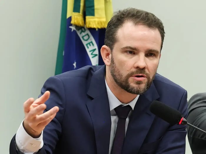 Durigan elogia Fonteles como nome para a Fazenda