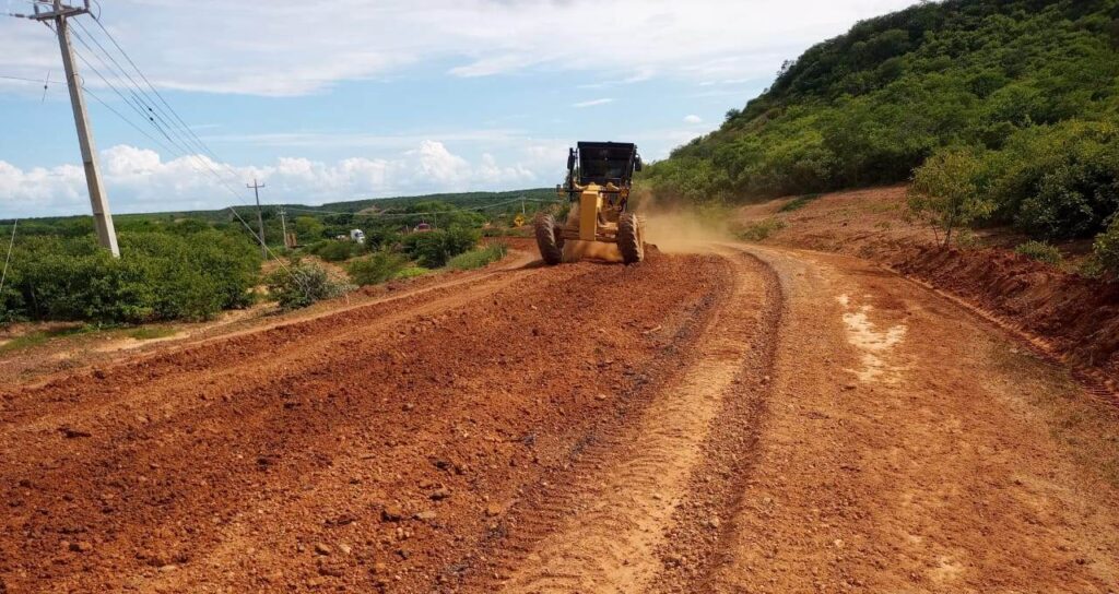 DER inicia restauração da PI-249 no acesso a Campinas do Piauí