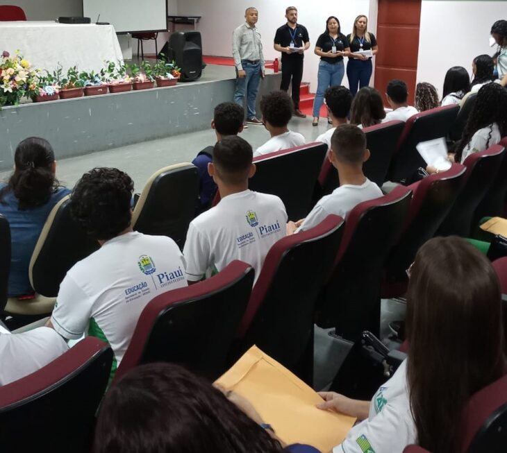 CEEP José Pacífico e empresa parceira selecionam alunos para Programa de Aprendizagem