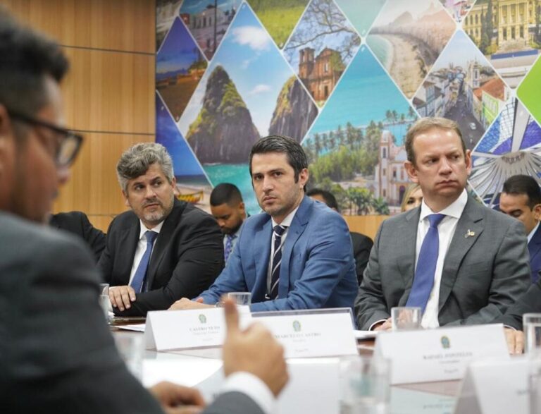 Diretor da Piauí Fomento discute com ministra do Turismo aumento de crédito para o setor
