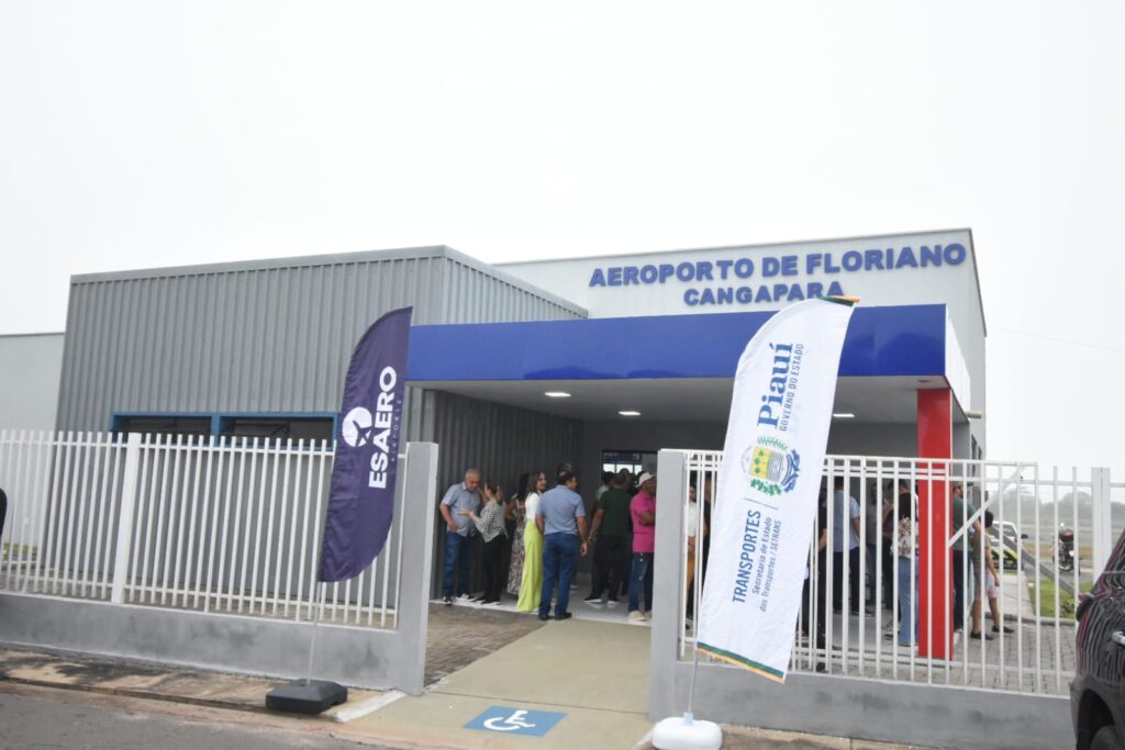 Governo entrega terminal de passageiros do aeroporto de Floriano e anuncia maternidade