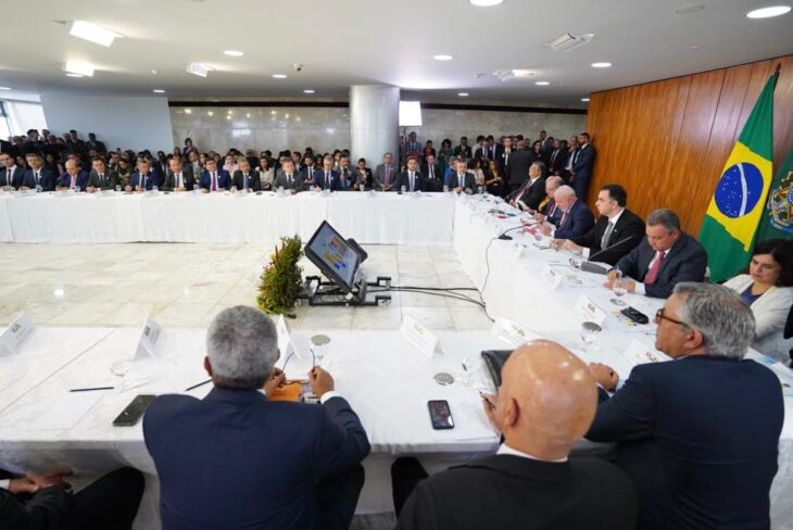 Em Brasília, Rafael Fonteles trata de segurança nas escolas com presidente Lula e governadores