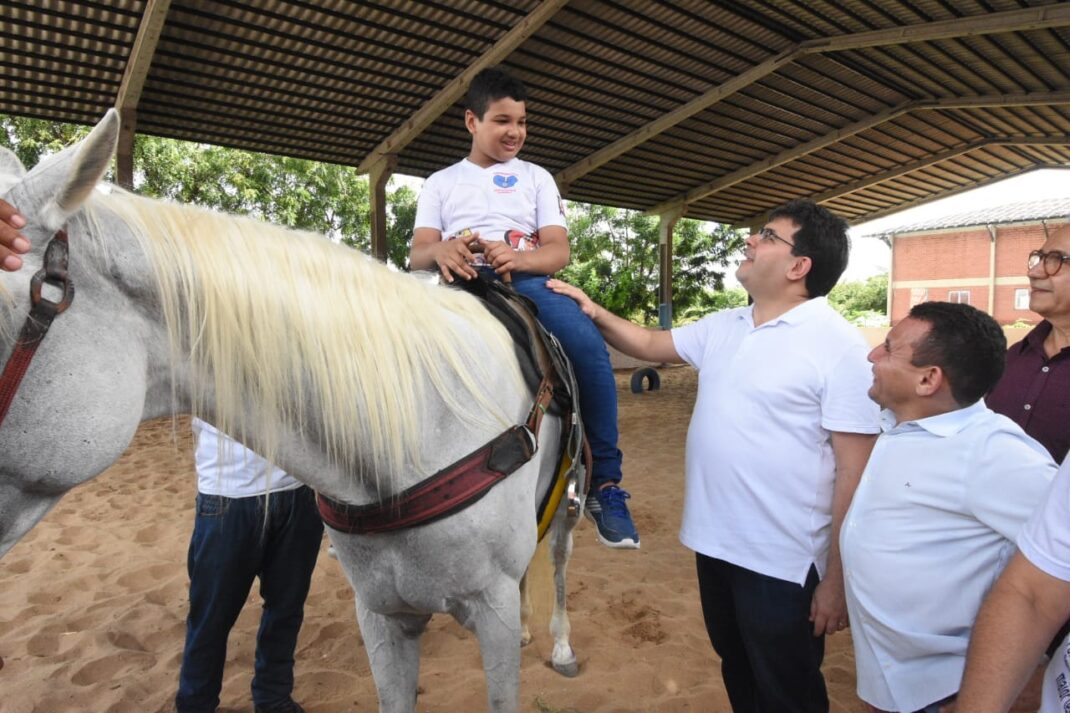 Governador inaugura Centro de Equoterapia e Ponte do Tabuleiro em Parnaíba