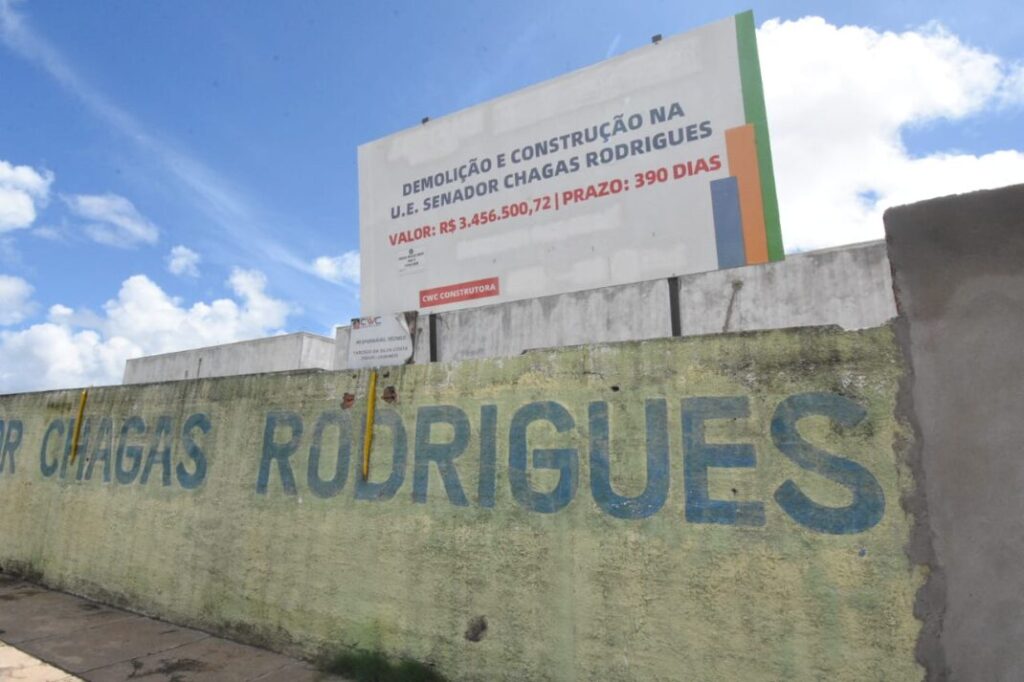 Governador visita obras da Unidade Escolar Senador Chagas Rodrigues em Parnaíba