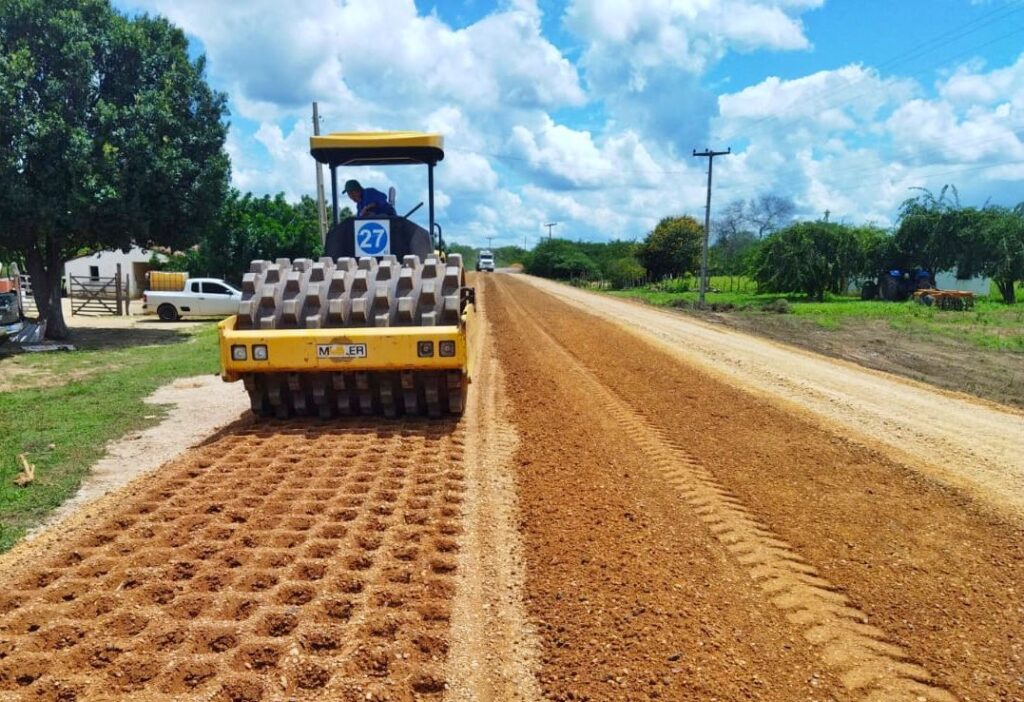 Governo inicia restauração da PI-455 no acesso a Alagoinha do Piauí