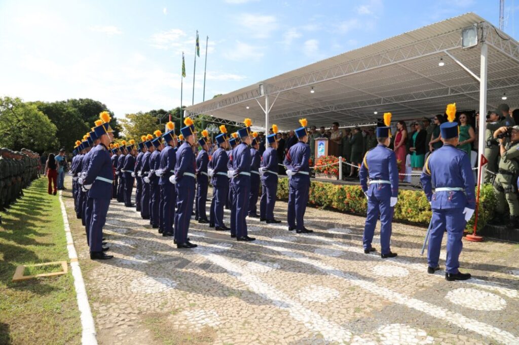 Polícia Militar celebra o Dia do Tiradentes e realiza entrega de Espadins a oficiais em formação