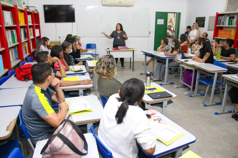 Programa “Ei mermã, vamos às escolas” tem início com programação no CETI Didácio Silva, em Teresina