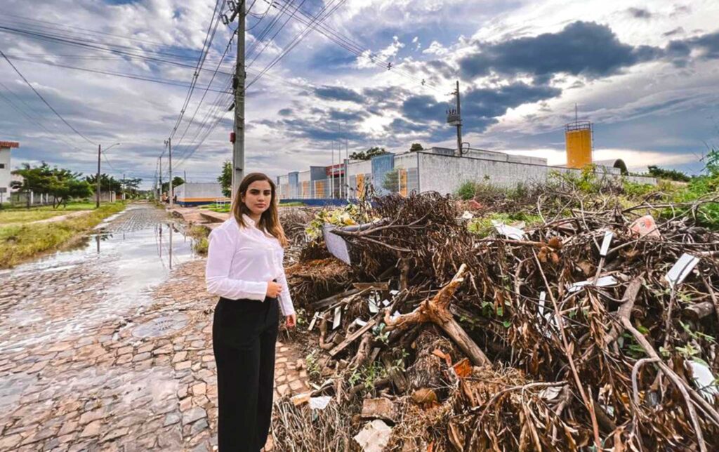 Bárbara do Firmino aponta que o descaso da gestão municipal é evidente nos bairros da cidade.