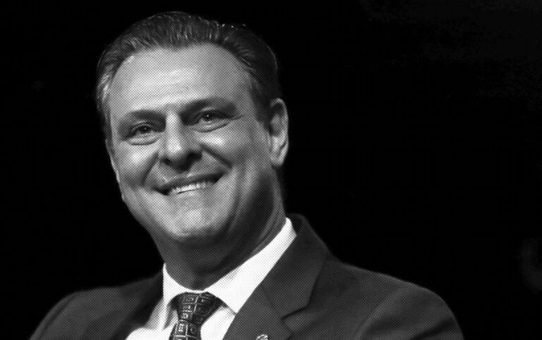 Carlos Fávaro (PSD), ministro da Agricultura do governo Lula, declarou apoio a criação da CPI do MST.