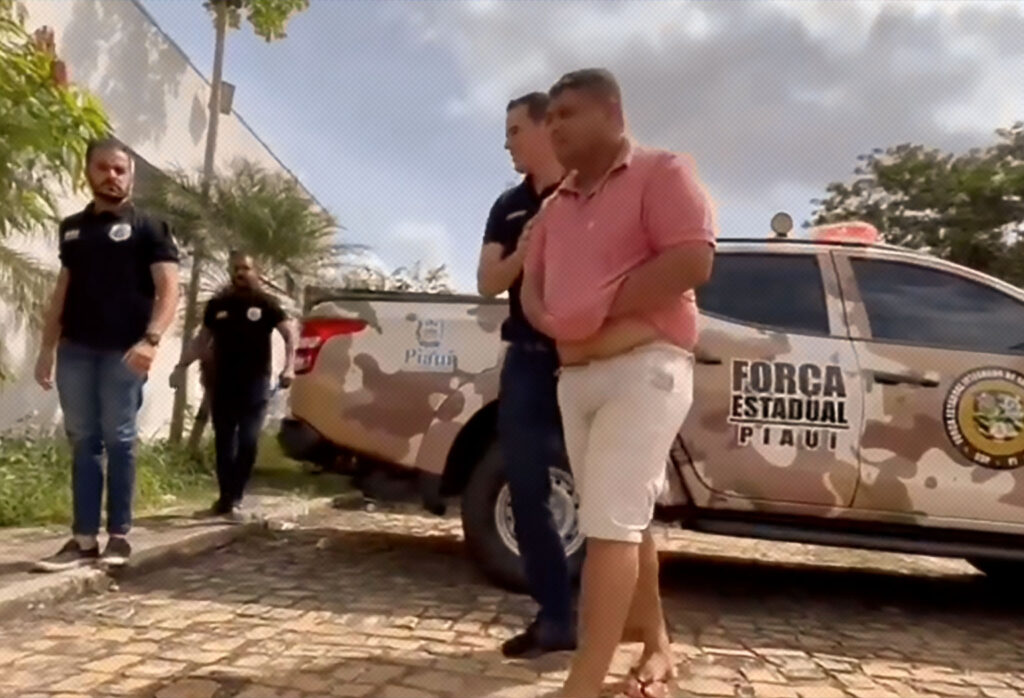 Empresário agressor de mulheres, "Gordim do Peixe" é preso em Teresina. Na foto, delegado Zanata conduz o detento.