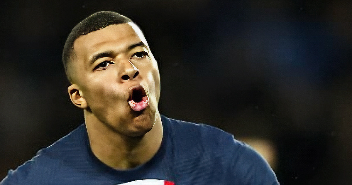 Mbappé, a estrela do Paris Saint-Germain (PSG), decidiu não acionar a cláusula de renovação automática de seu contrato até 2025, que tem até o dia 31 de julho deste ano para ser executada.