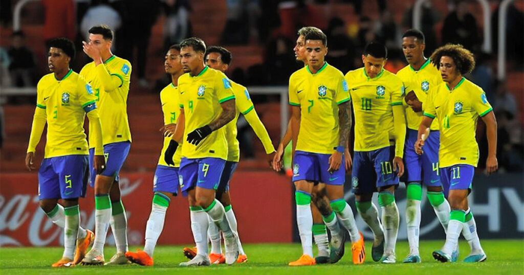 Seleção brasileira sub-20 tropeça na estreia da Copa do Mundo na Argentina e perde para a seleção da Itália