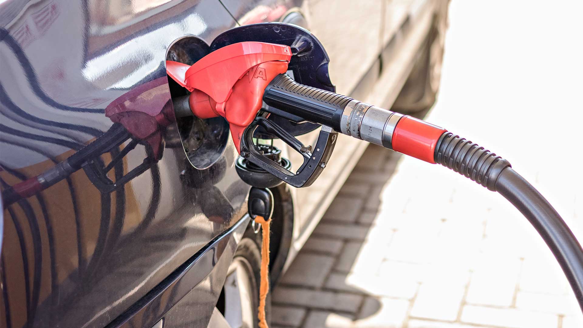 preço da gasolina bate recorde no governo lula