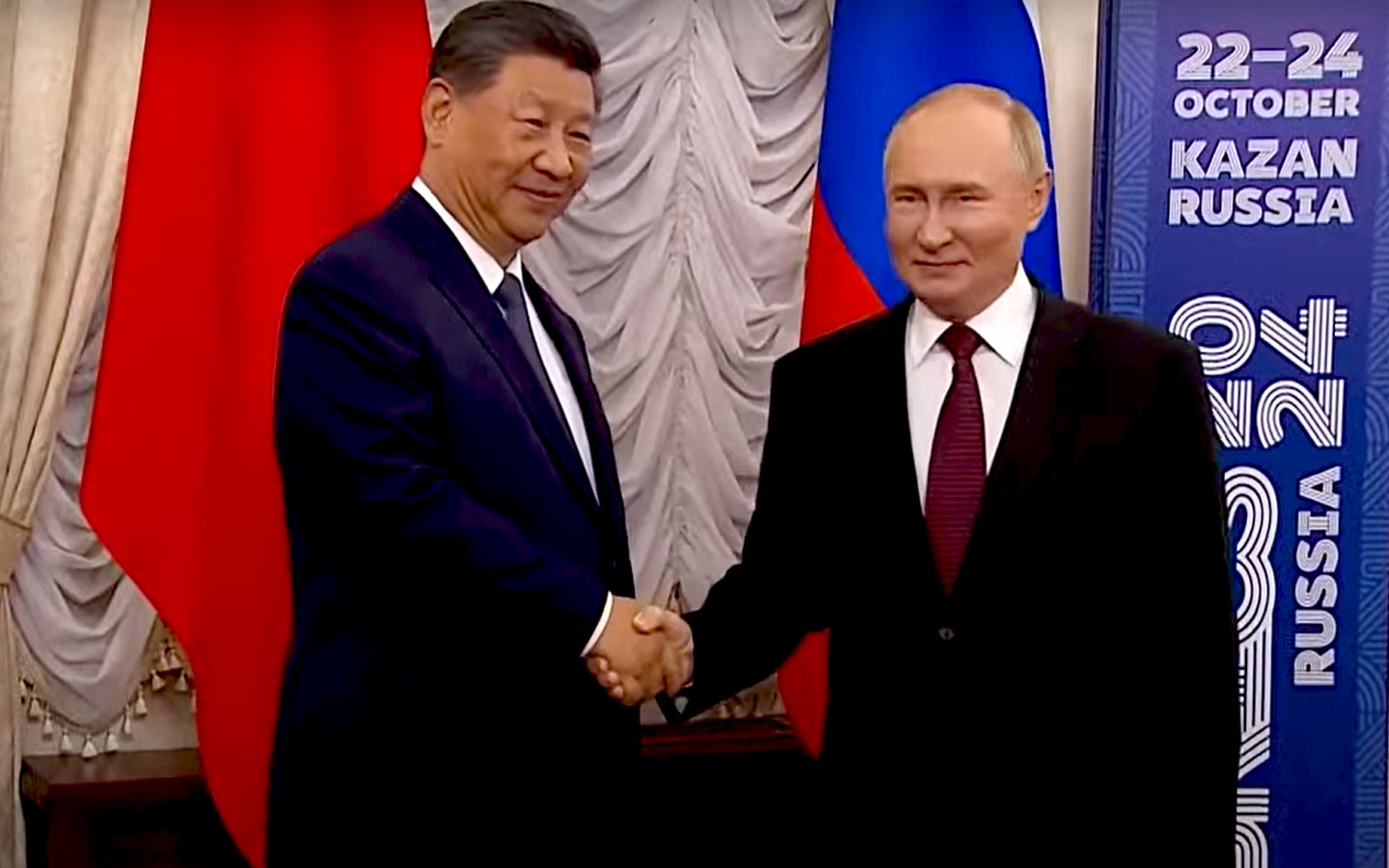 Putin e Xi Jinping discutem Ucrânia