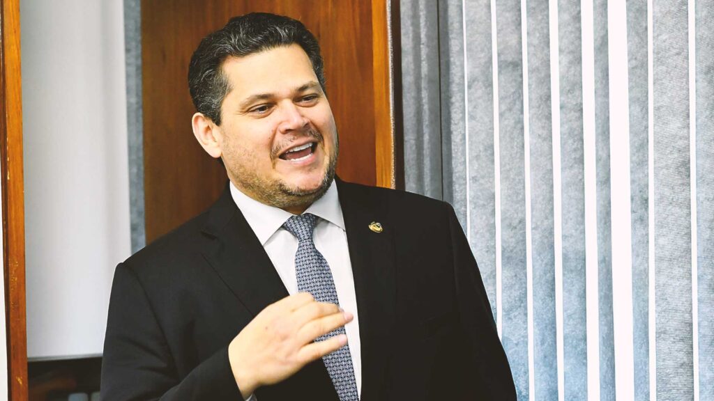 Senador David Alcolumbre costurou Ottio Alencar na presidência da CCJ