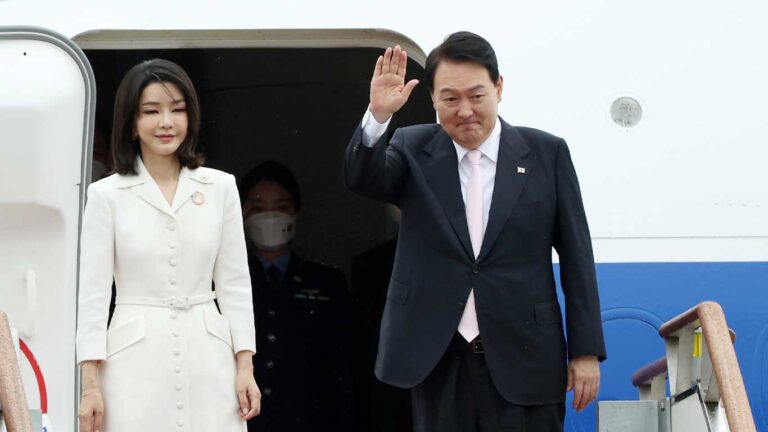 Parlamento da Coreia do Sul durante votação do impeachment do presidente Yoon Suk Yeol.