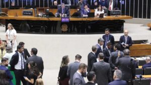 Projeto de Lei do Voto Impresso é aprovado pela CCJ da Câmara.