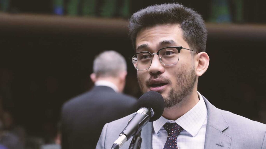 Dep. Kim Kataguiri pede o impeachment de Lula