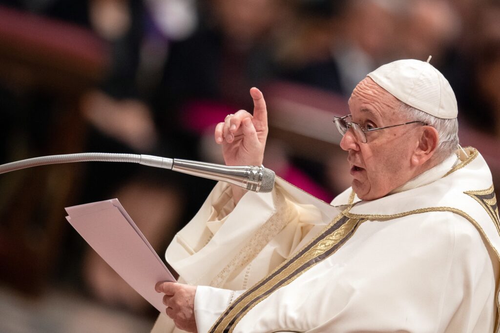 Papa Franciso durante missa no Vaticano.