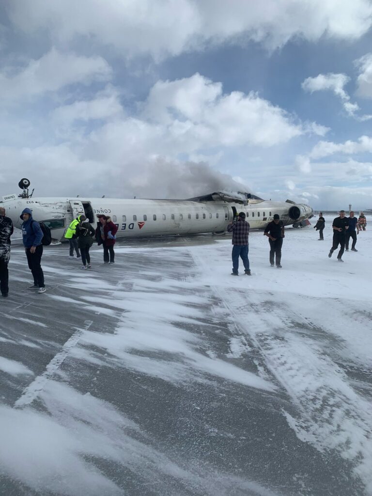 Acidente aéreo em Toronto.