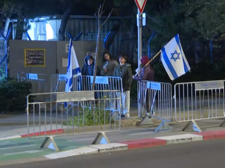 Noite de luto em Israel com a chegada dos corpos de quatro reféns