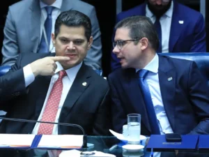 ** Congresso vota emendas para salários de profissionais da saúde.
