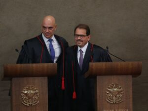 Alexandre de Moraes apoia Floriano de Azevedo Marques ao TSE.