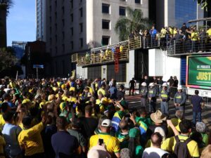 Manifestação de Bolsonaro na Avenida Paulista com 12,4 mil pessoas.