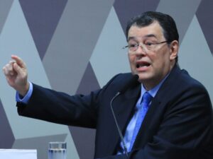 "Ala do MDB em crise com Lula, incerteza nas eleições 2026"