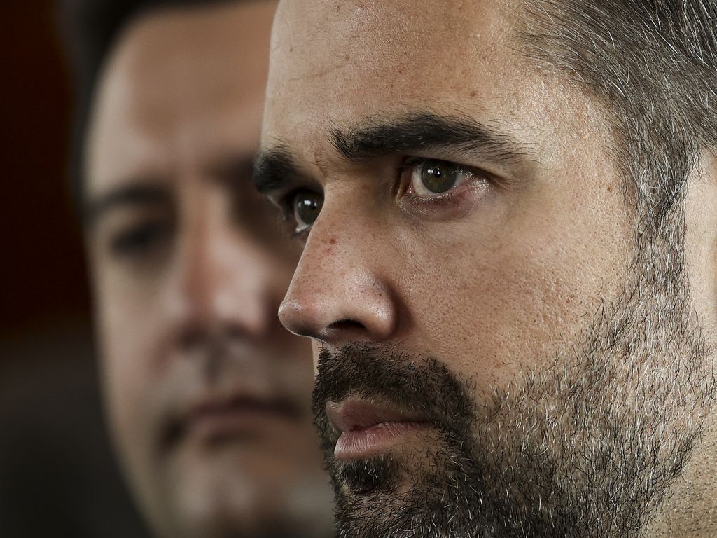 Ratinho Júnior e Lula empatam em pesquisa eleitoral 2026.