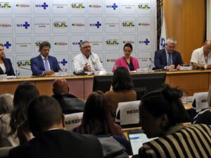 Reunião entre União Brasil e PP discute futuro da federação em SP.