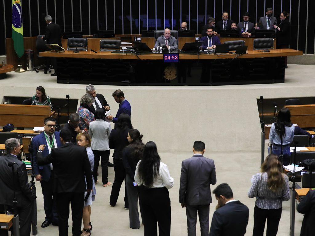 Aumento do tempo de pena para homicídios de agentes de segurança.