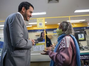 "Disputa entre PT e União Brasil pela presidência dos Correios."