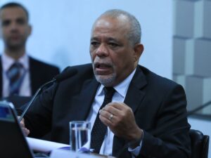 Operação da PF investiga compra de votos em Roraima.