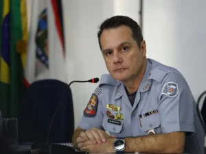 ** "Debate sobre segurança pública em SP após mortes de jovens."