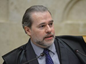 ** Toffoli decide anular atos da Lava Jato, gerando polêmica.