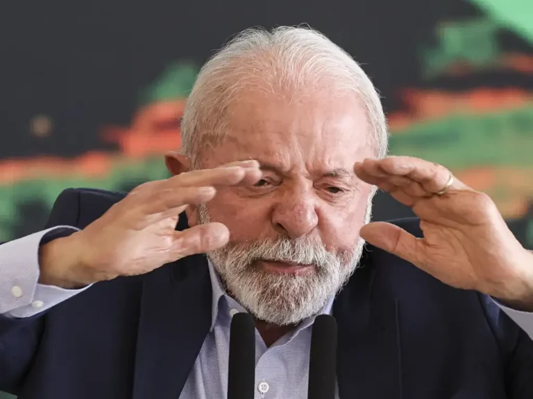 Lula propõe 2 de julho como Dia Nacional da Independência do Brasil.