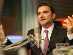 "Celso Sabino, ministro do turismo, reafirma apoio ao governo Lula"