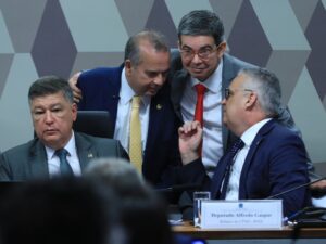Investigação da CPMI das fraudes do INSS aprovada com novos detalhes.