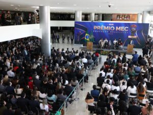 ** Lula sanciona isenção de Imposto de Renda para rendimentos até R$ 3.036.