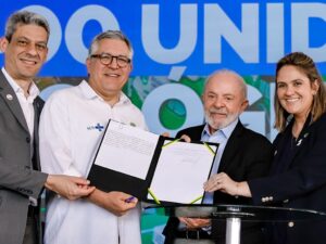 Lula entrega consultórios odontológicos em Sorocaba, reforçando candidatura para 2026.