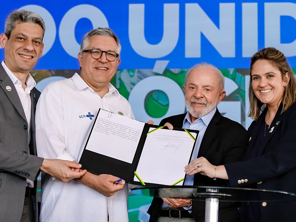 Lula entrega consultórios odontológicos em Sorocaba, reforçando candidatura para 2026.