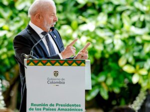 Governo busca estratégias após derrota na CPI do INSS.