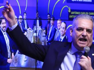 Antônio Carlos Camilo Antunes entrega provas à PF sobre serviços da sua empresa.
