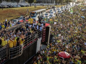 ** Manifestantes bolsonaristas pedem anistia a Bolsonaro.