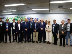 ** Desfile de sete de setembro com o tema Brasil Soberano.
