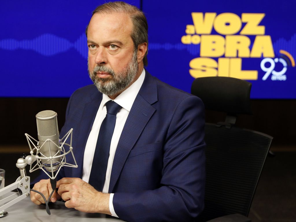 Reunião em Brasília sobre anistia ao 8 de janeiro e Bolsonaro.