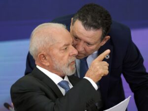 ** Desfile de 7 de setembro em Brasília com ministros e autoridades.