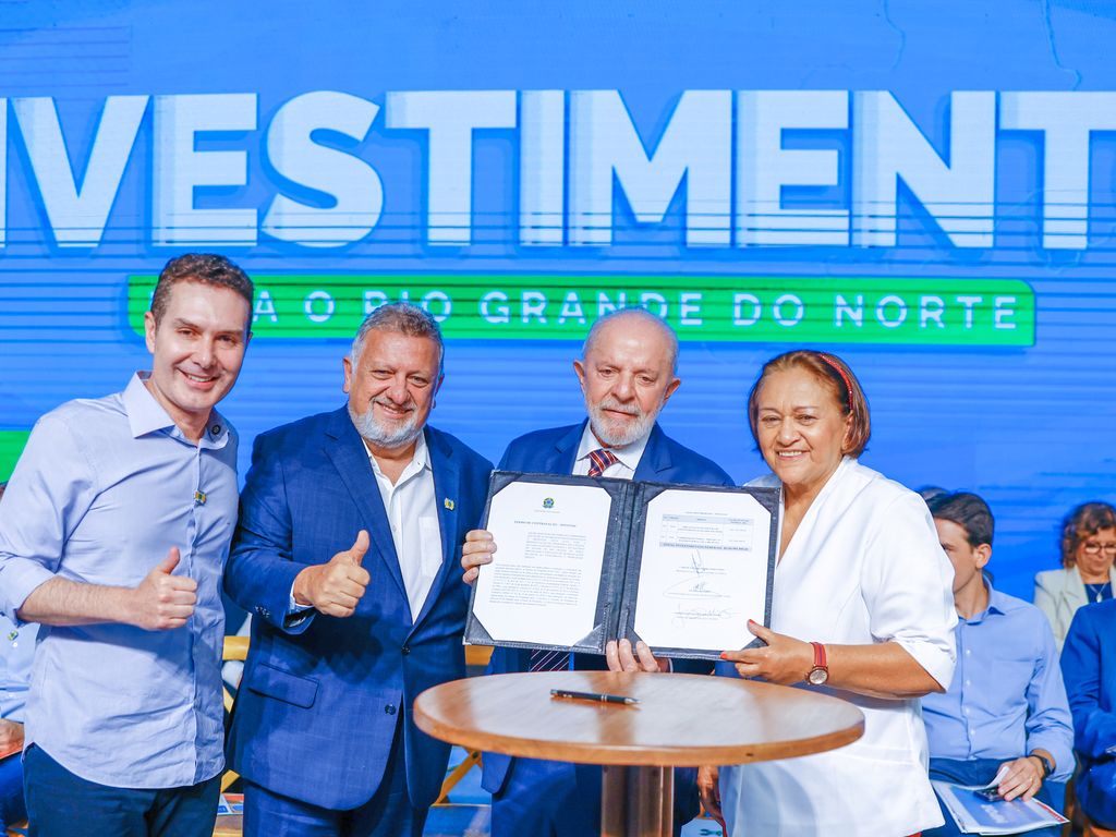 "Investigação de corrupção em escritório ligado à Caixa."