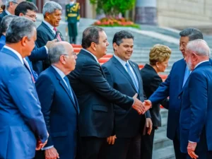 Ministro Fux suspende indiciamento de Elmar Nascimento pela PF.